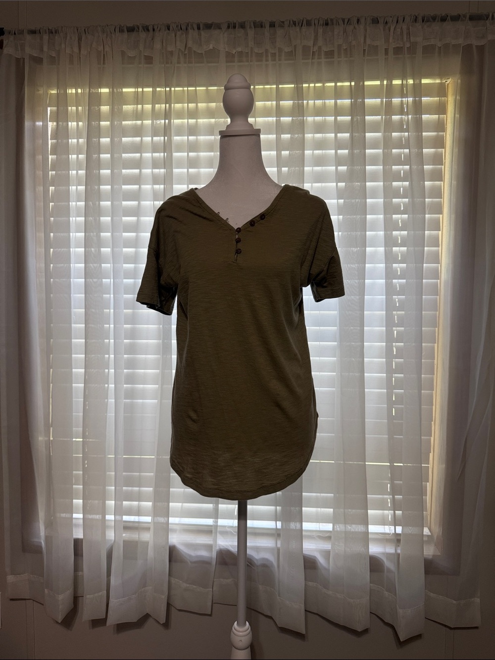 Knox Rose Olive Short-Sleeve Henley Top
